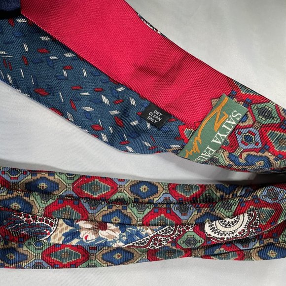 Multi color printed pure silk Tie - Picture 3 of 4